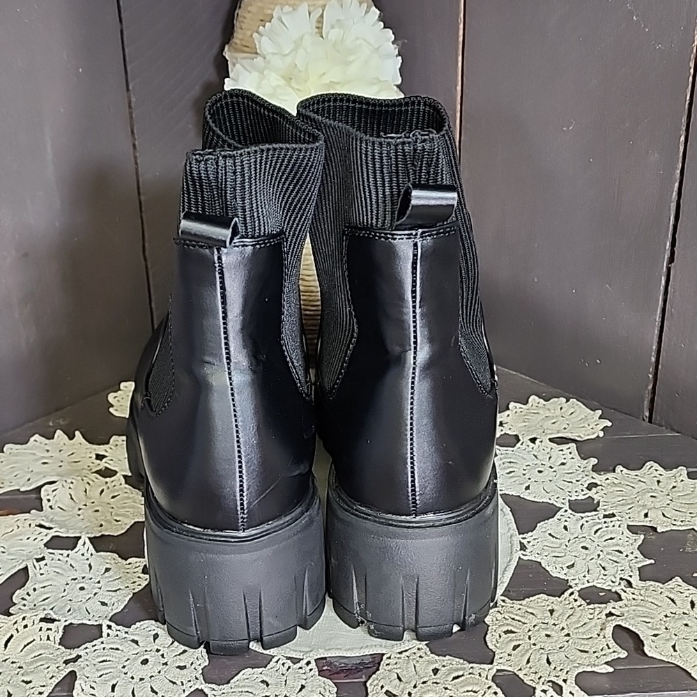 Cushionaire sparks Chelsea boot. size 6.5 - Picture 4 of 7